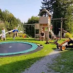 Lamplhof 팜스테이 림스팅